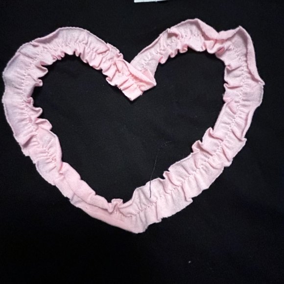FIRST IMPRESSIONS GIRLS BLACK TEE WITH PINK HEART TOP - Picture 2 of 3